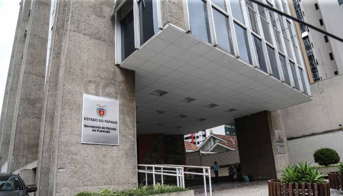  Governo propõe PEC para centralizar saldos de fundos do Executivo no fim de cada ano